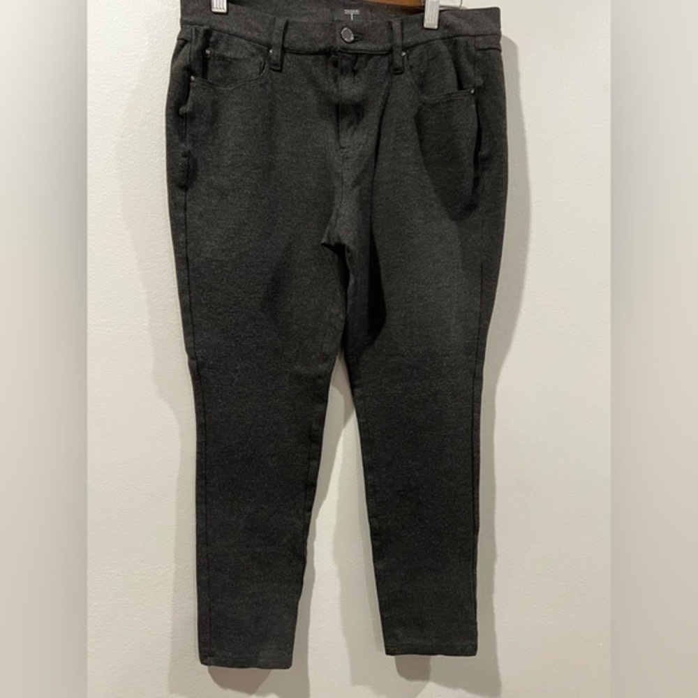 Tahari pants